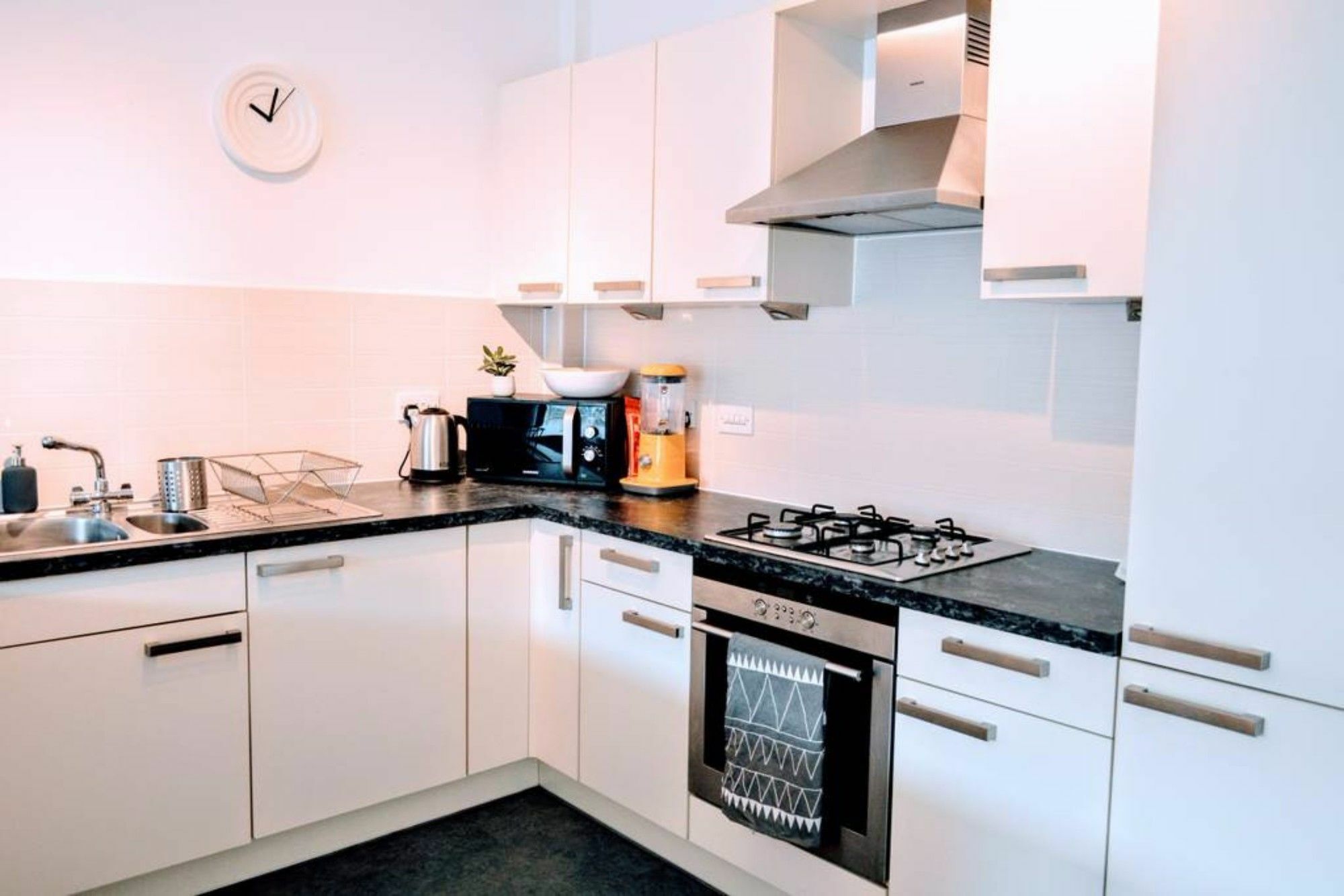 Beautifully Renovated Apartment -Central Edinburgh Edimburgo Exterior foto